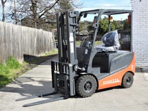 Електричен вилушкар SMITH XE25A 2500 kg 300 cm